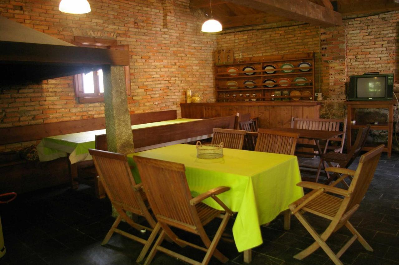 Vivienda Tradicional Con Jardin Y Patio Interior Villa บียานูเอบา เด อาโรซา ภายนอก รูปภาพ
